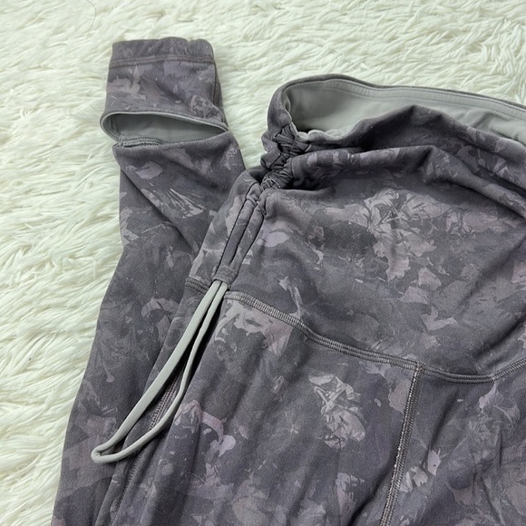 Lululemon Hug your Core Super High-Rise Tight 28" Rejuvenate Dark Chrome Multi - Picture 2 of 5